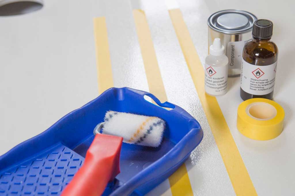 gripfactory_segment_gripcoatings Rutschhemmende Beschichtung im Detail – transparente Oberfläche auf einem beanspruchten Boden